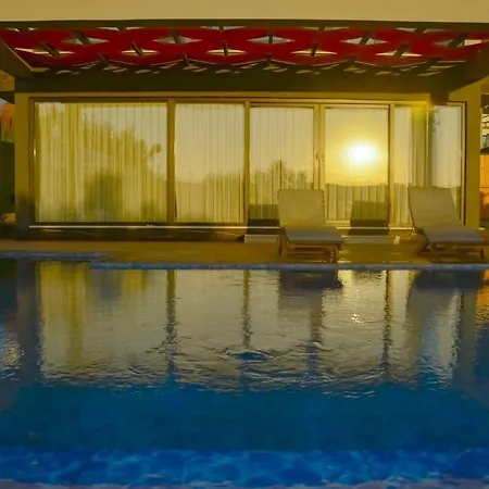 Villa Luxury Life Villas
