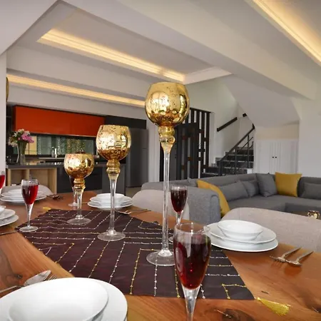 Luxury Life Villas *
