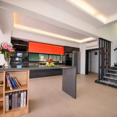 Luxury Life Villas