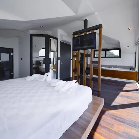 Luxury Life Villas Villa
